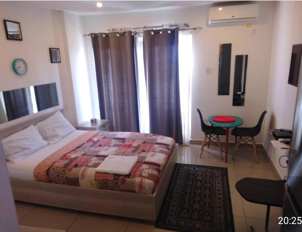 The Gallery Luxury Suites Cpg Ист-Легон Экстерьер фото