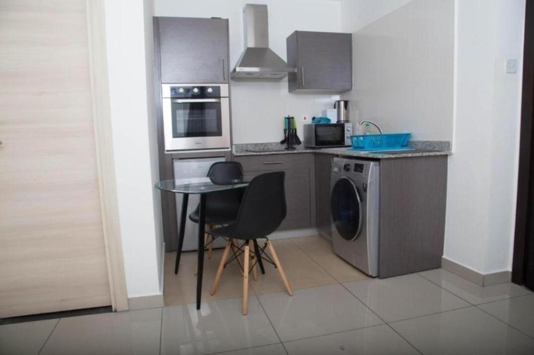 The Gallery Luxury Suites Cpg Ист-Легон Экстерьер фото
